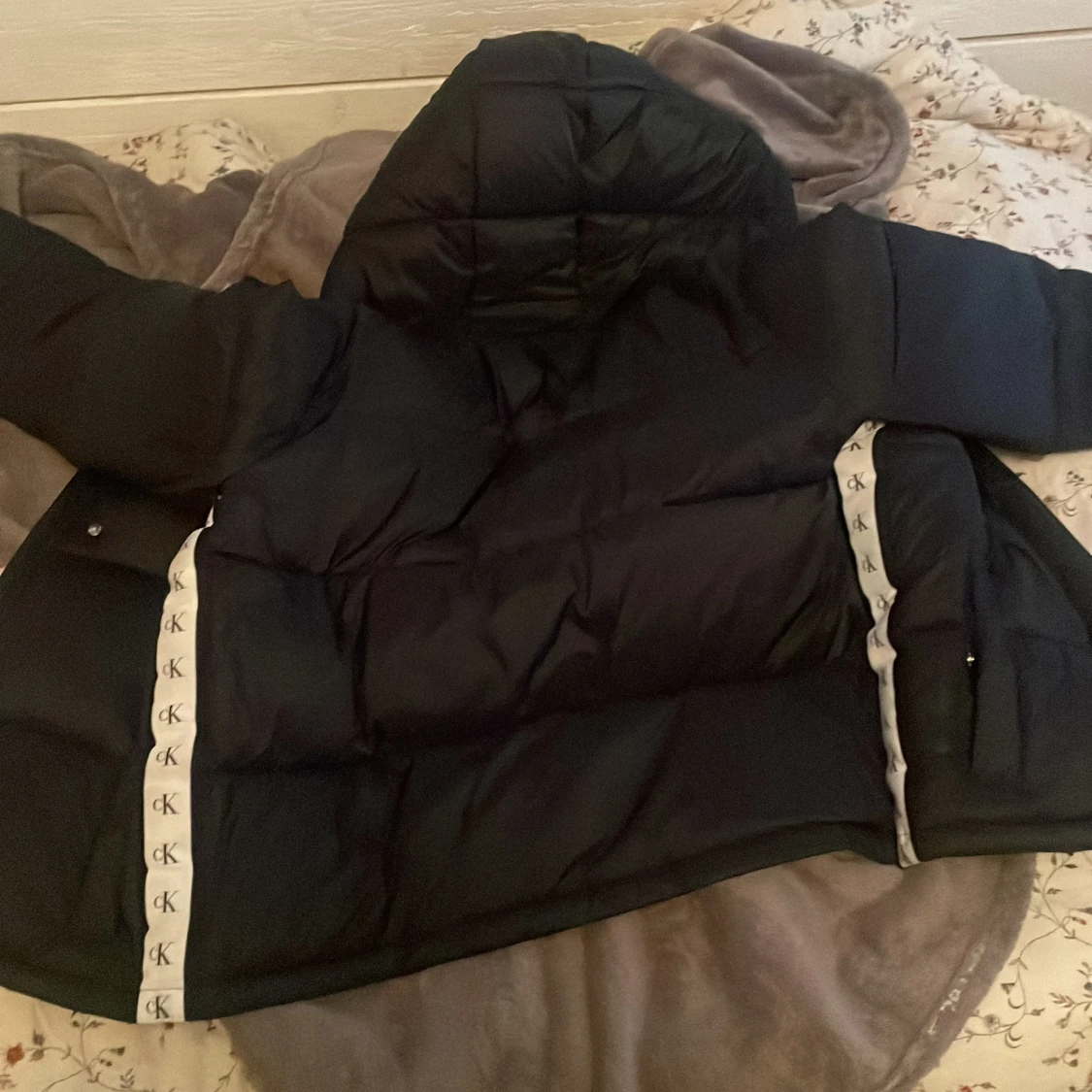 Svart pufferjacka från Calvin Klein Jeans - 91