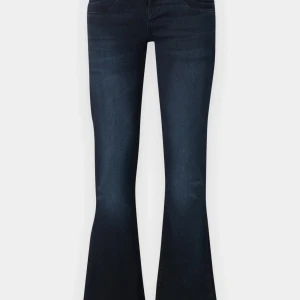 LTB jeans - Snygga mörkblåa jeans från LTB! Använda ett fåtal gånger och i nyskick, storlek 25/32 💓