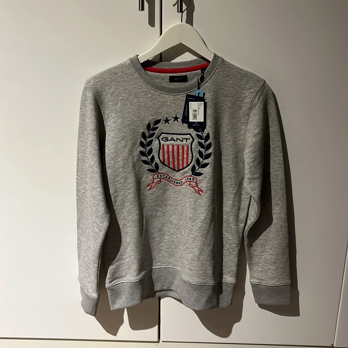 Grå sweatshirt från GANT