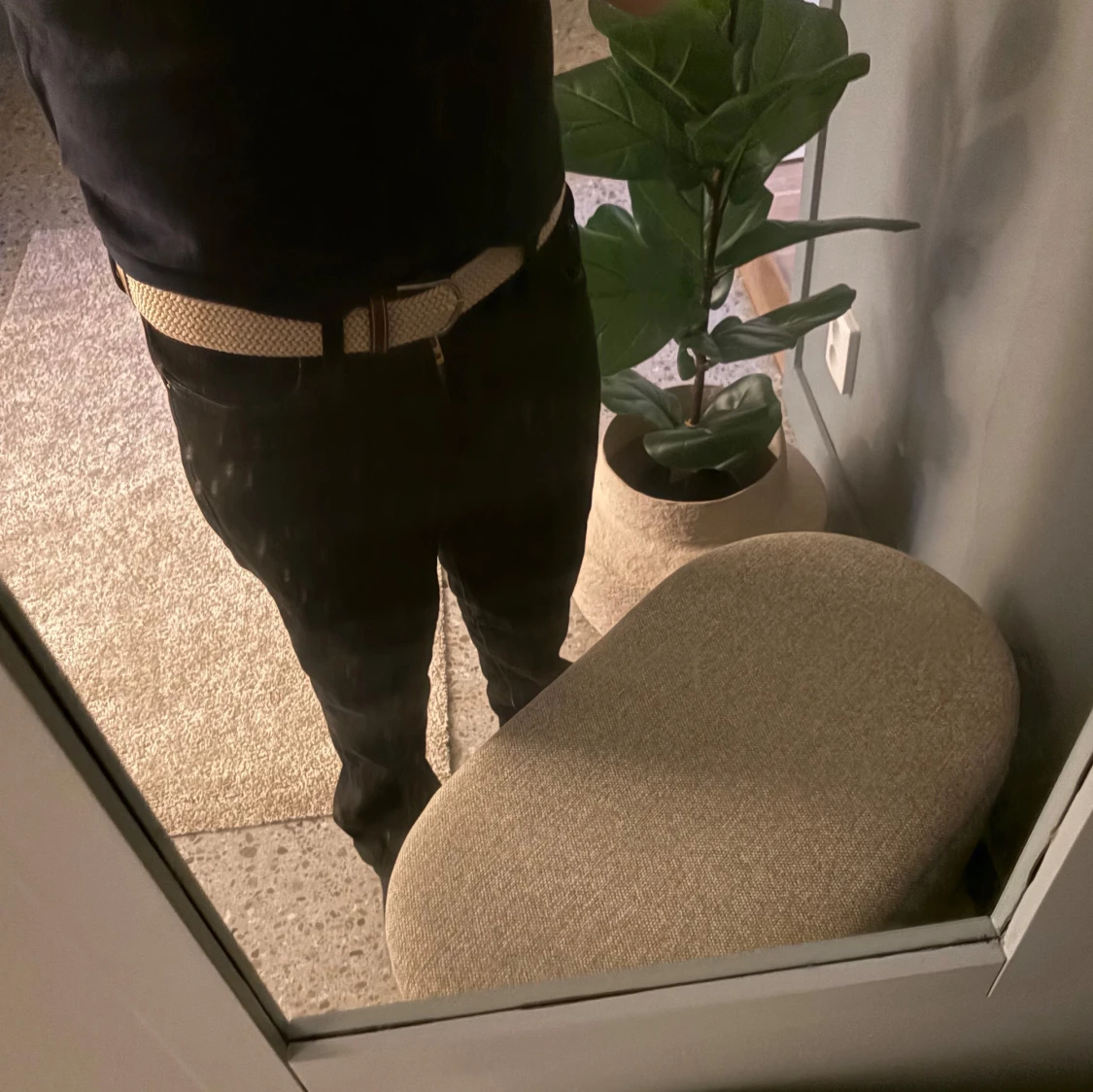 Beige bälte med silverdetaljer - 90