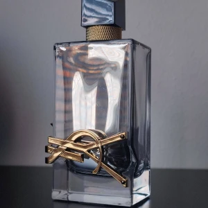 Yves Saint Laurent Libre L'Absolu Platine. Edp. 90ml - Yves Saint Laurent Libre L'Absolu Platine. Edp. 90ml. Completely new and comes without a box.