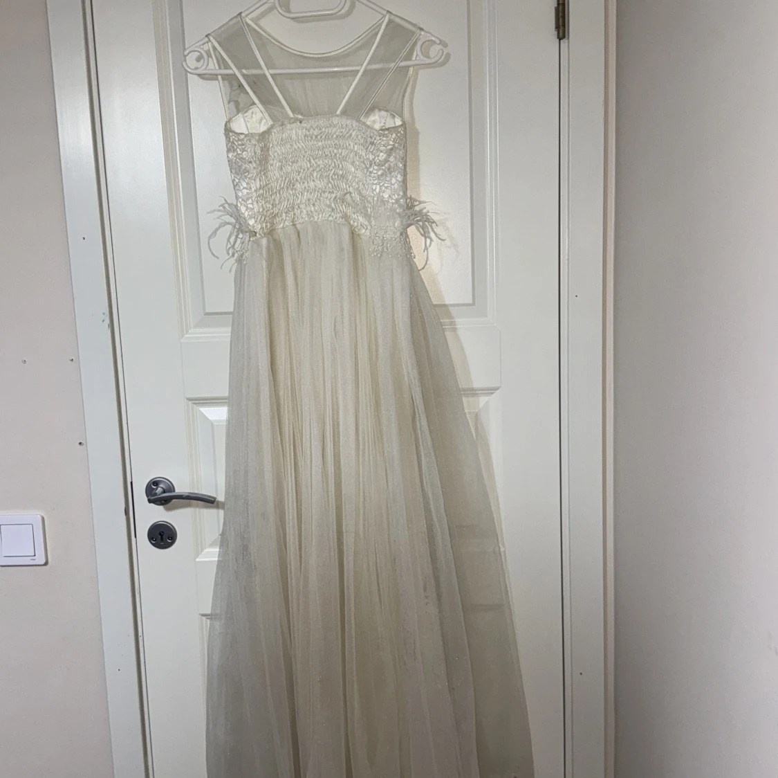 Vit långklänning med paljetter - 93