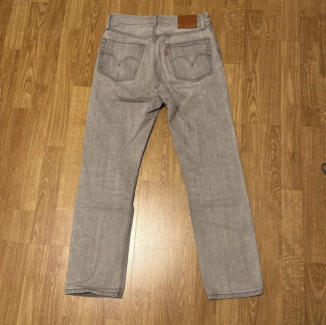Grå Levis jeans - 91