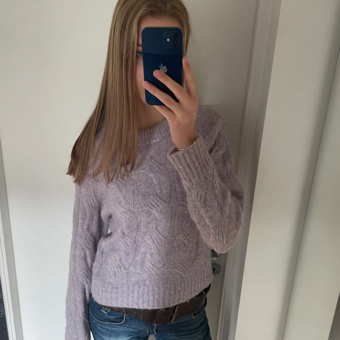 Stickad lila alpacka tröja