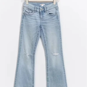 Bootcut jeans - Fina bootcut jeans från gina i storlek 158, tror inte de säljs längre 🩷