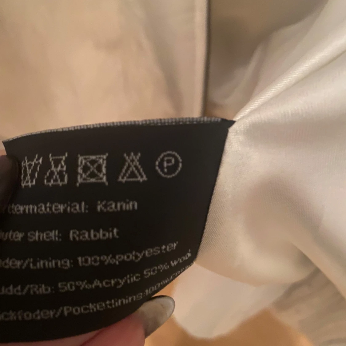 Kombinerad vit päls/skinn jacka stl 38 - 91