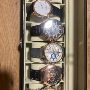 Snygga herrklockor - Jag säljer en samling av herrklockor som jag slutat använda, alla i mycket fint skick och perfekt för den som vill komplettera sin samling eller bara letar efter en stilig klocka till ett bra pris.