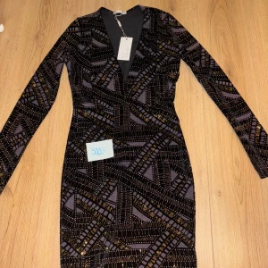 Oanvända fina klänningar - Väldigt bra skick! (Inte använda) 