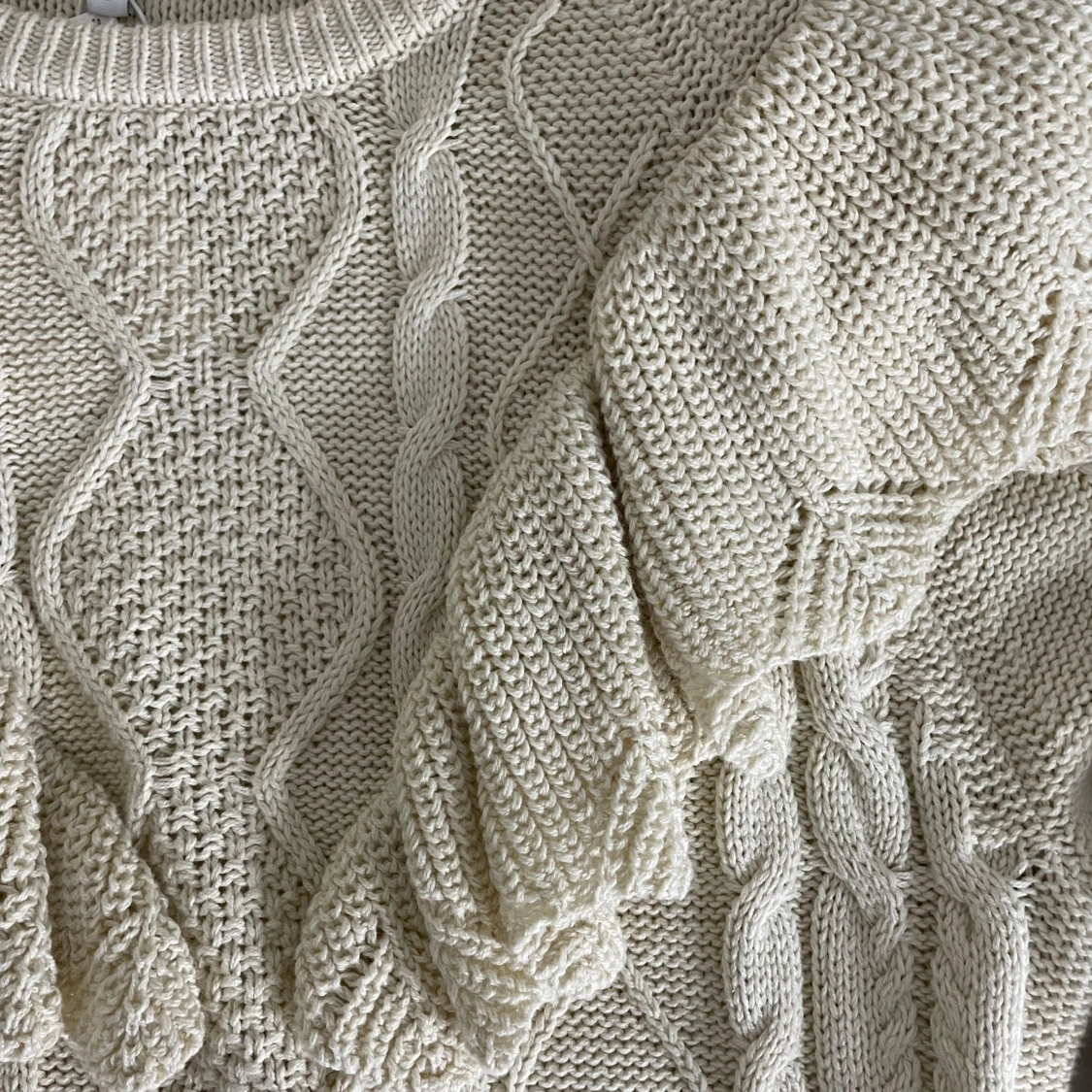 Beige stickad tröja från ONLY - 93