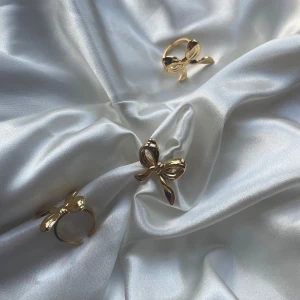 Rebecka ring  - 55kr/st, rostfri, justerbar 