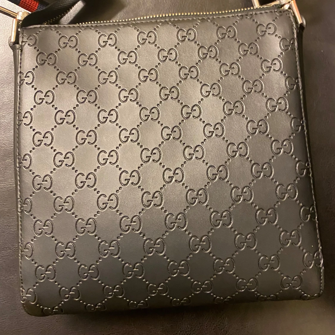 Gucci magväska - 90
