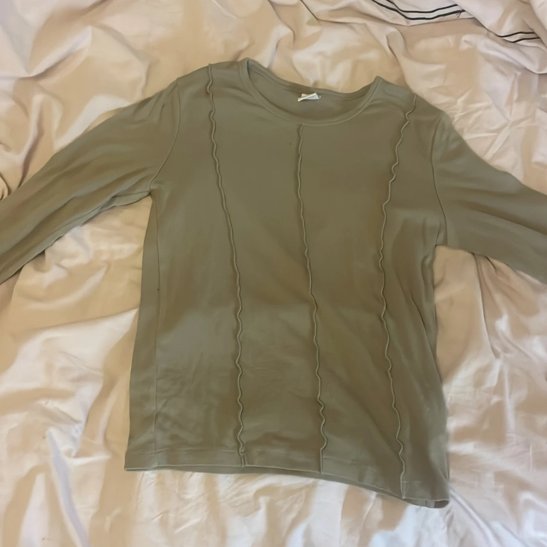 Olivgrön långärmad tröja