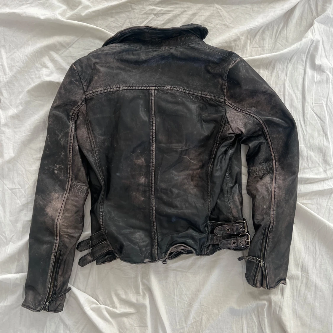 Svart skinnjacka från Anokhi - 92