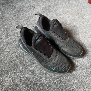 Nike 270 - Storlek 40 för småa för mig köp gärna