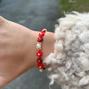Armband med spännen - Egengjort armband i pärlor!