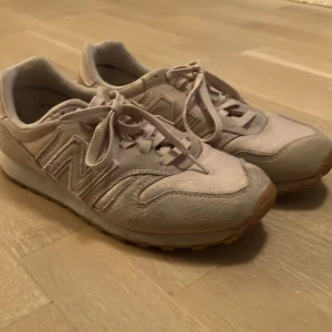 New Balance skor - Säljer New Balance skor i storlek 40