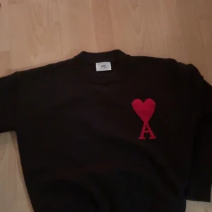 Ami paris sweater - Receipt is available.