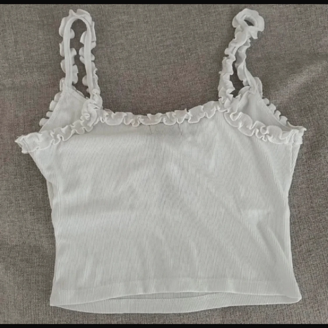 Vit ribbad linnetopp från NAKD - 90