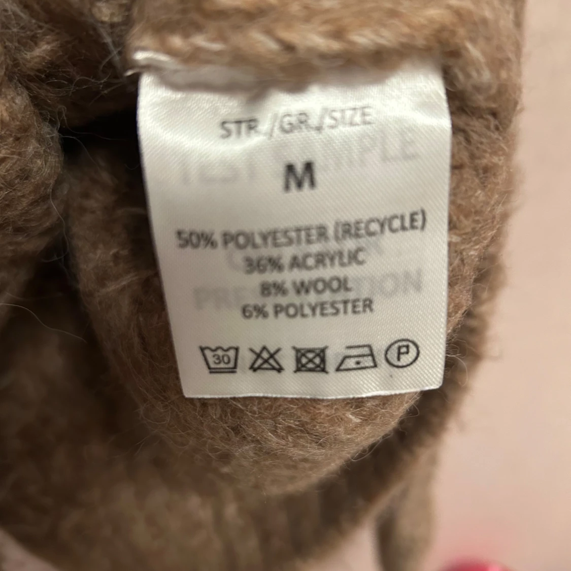 Beige stickad tröja från B. Coastline - 1