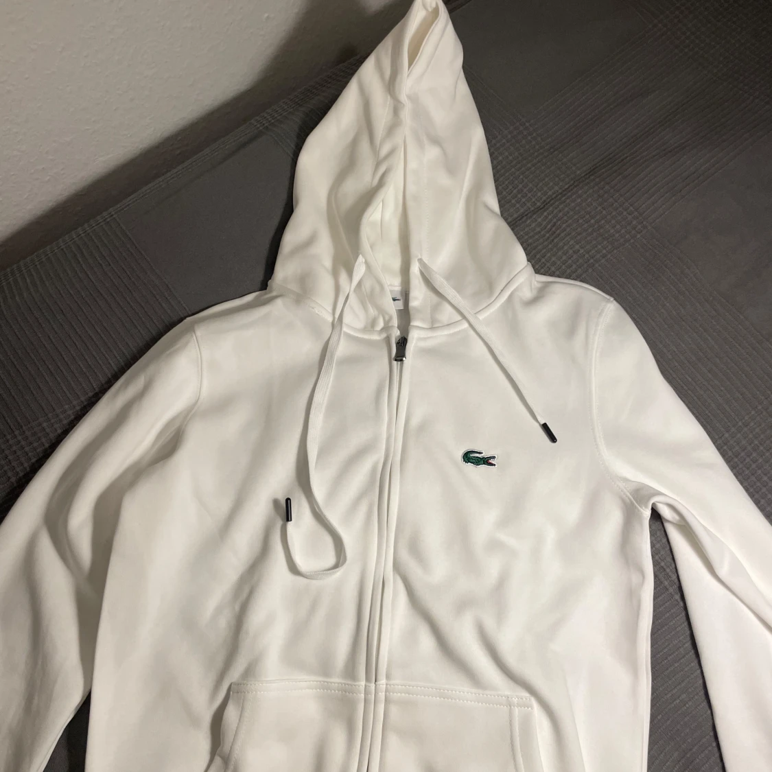 Lacoste Kofta vit i nytt skick