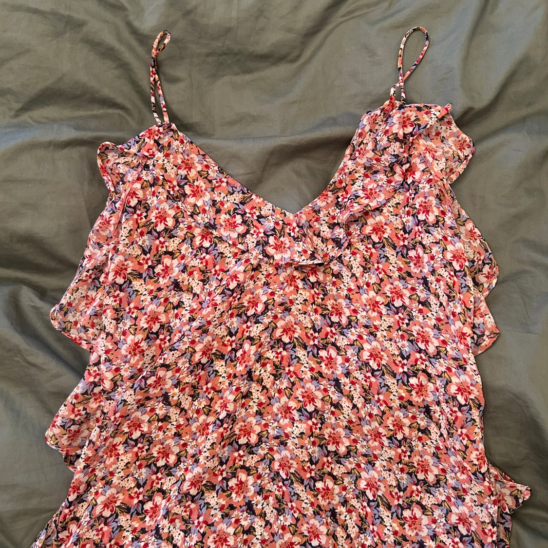 Blommig blus från Zara!! - 90