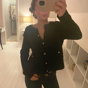 Fin kofta🌸🌸 - Såå fin kofta från zara, använd fåtal ggr. Passar till allt