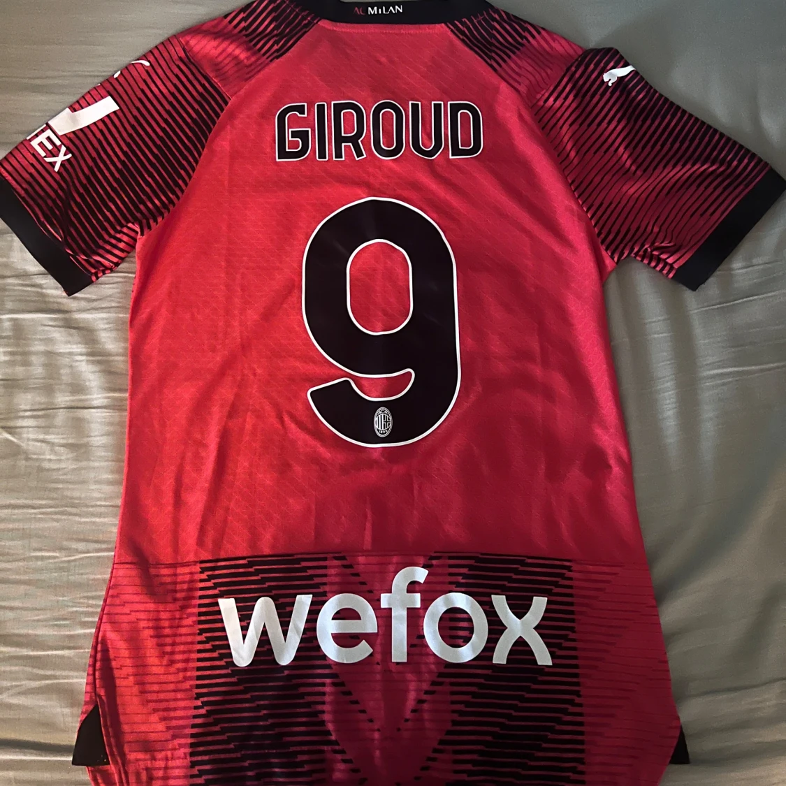 AC Milan jersey med Giroud - 90