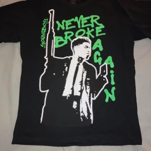 NBA youngboy T-Shirt  - Youngboy Never Broke Again T-Shirt i bra skick