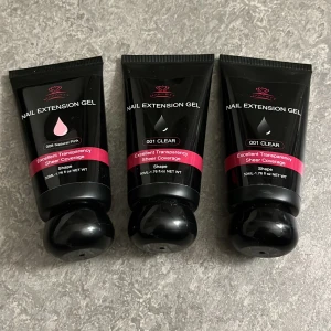 Polygel - Nail extension gel. Till att bygga naglar. Från märket makartt. 120kr styck, 300kr för alla.