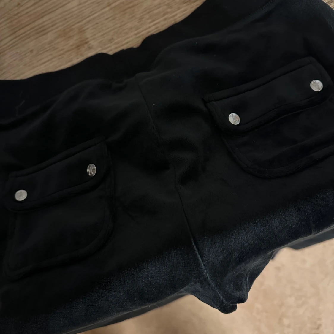 Svarta mjukisbyxor från Juicy Couture