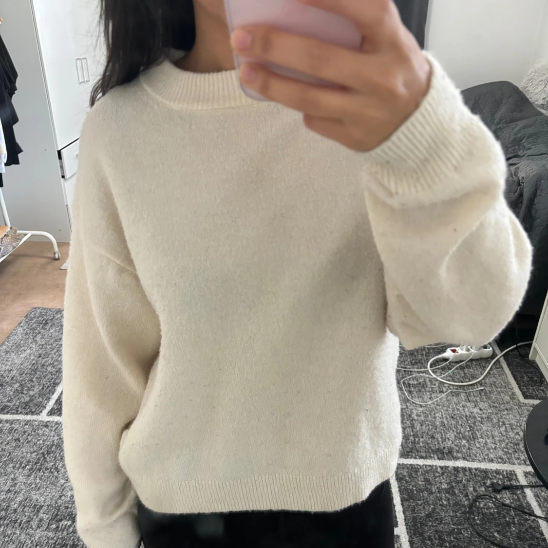 Beige/vit Stickad tröja  - 90