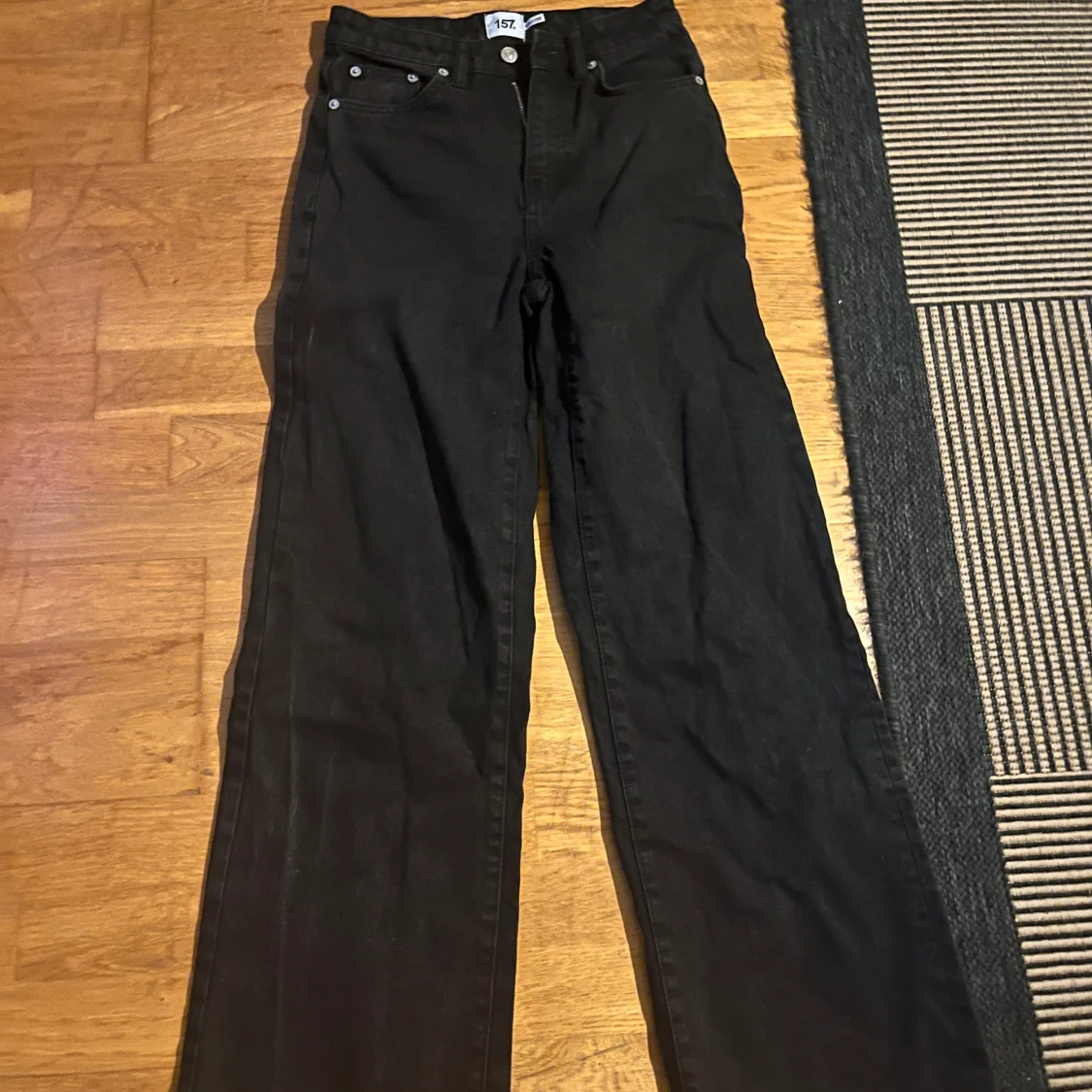 Svarta byxor från Lager 157