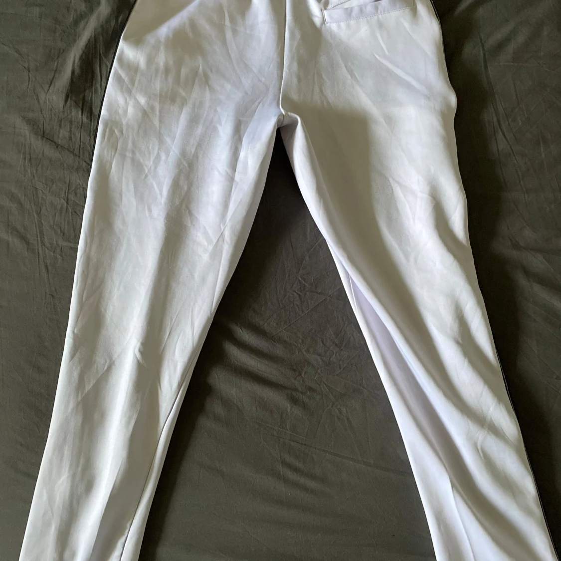 Vita byxor från BlackSquad - 90