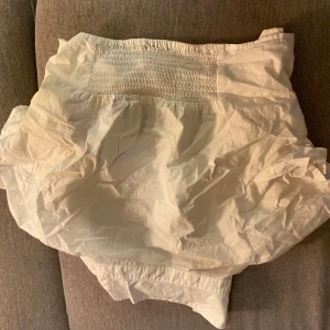 Blusar, / toppar, storlek medium rynkband, knappar - Jag har rensat i min garderob. Finns att hämta i västra Lund eller skickas mot porto