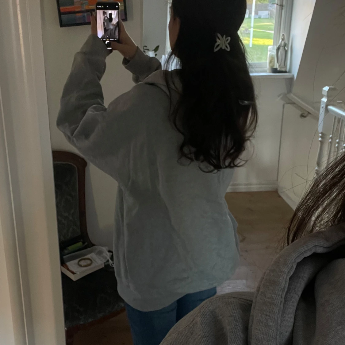 Grå hoodie från Brandy Melville - 92