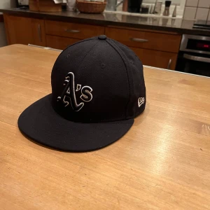 New Era baseball keps - superfin keps från New Era. Skick 8/10 Fraktar samma dag du köper. Nypris 499kr