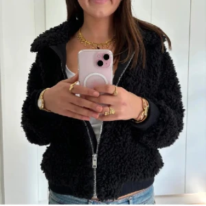 Fluffig zara vinterjacka💕💕 - Lånad bild, säljer denna fast i svart 💓💓