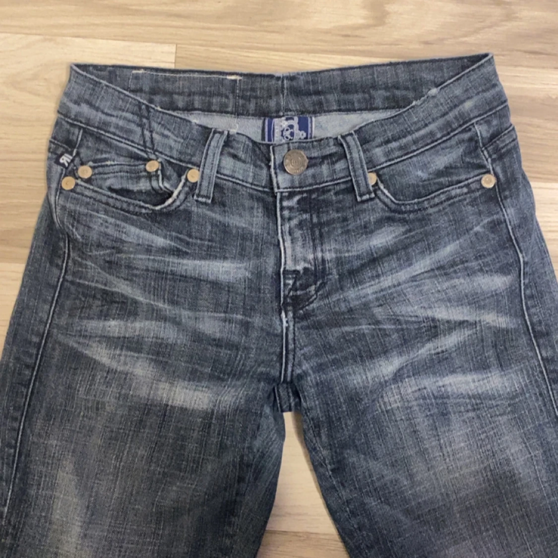 Grå jeans från Victoria Beckham - 92