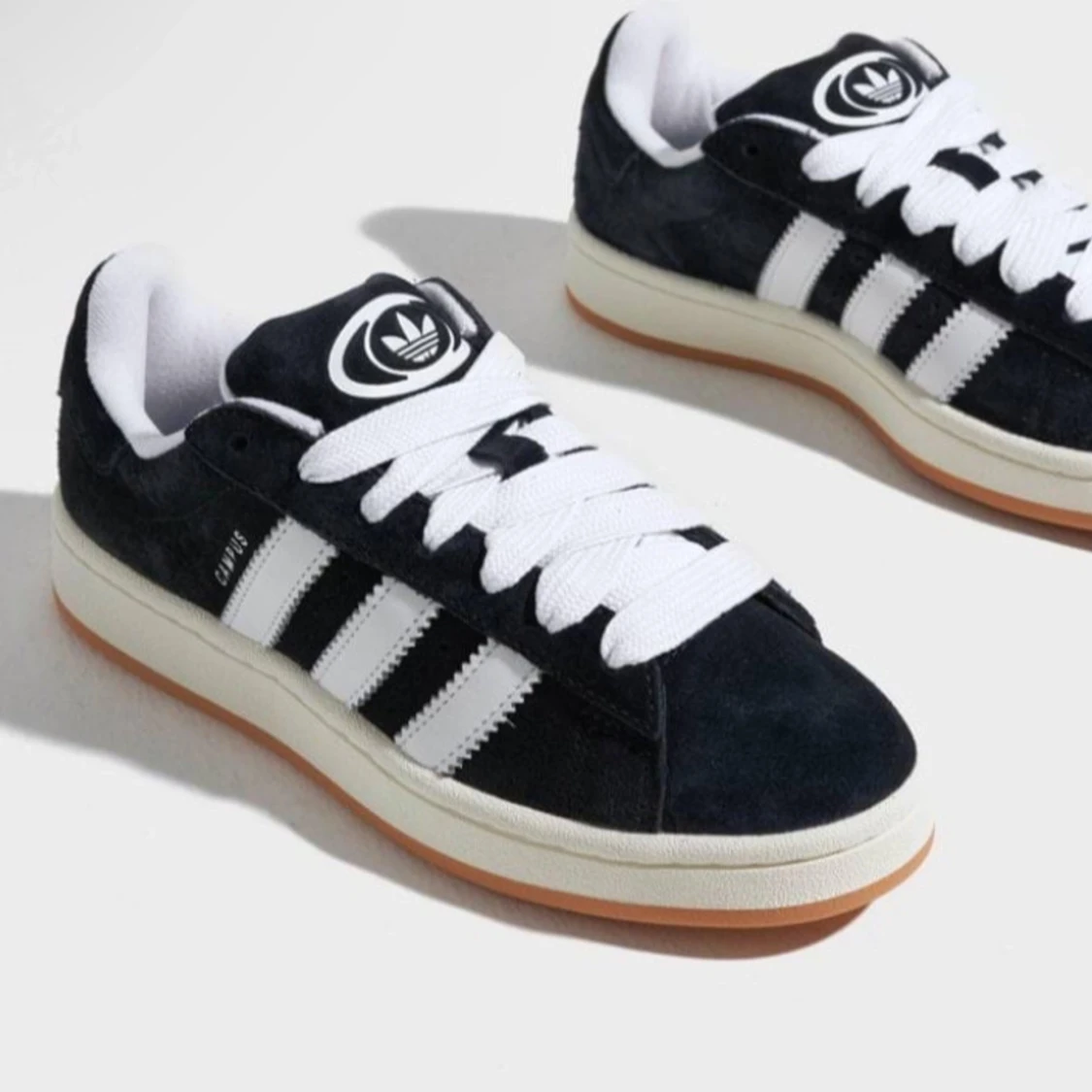 Svarta campus skor  - 90