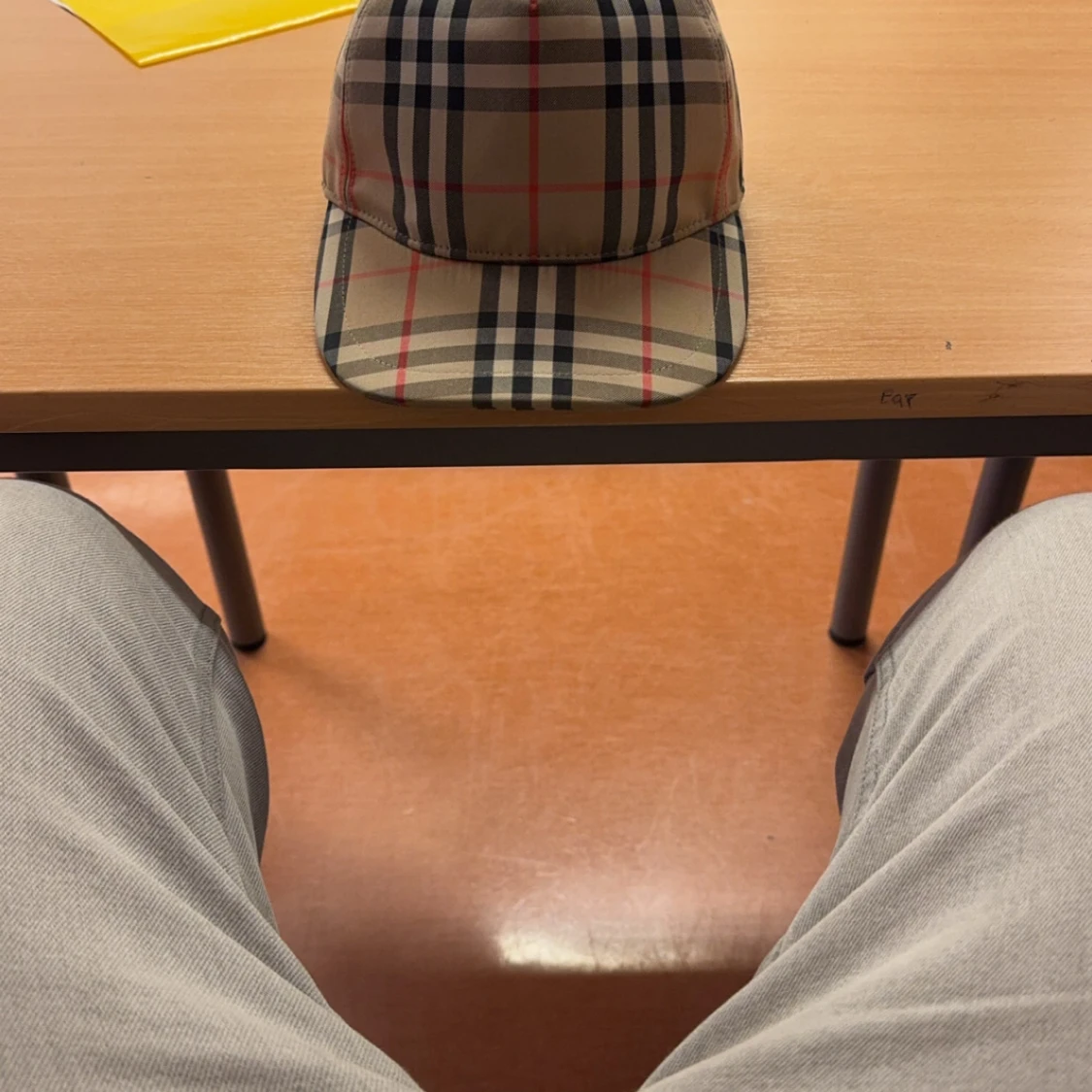 Rutig keps från Burberry - 92