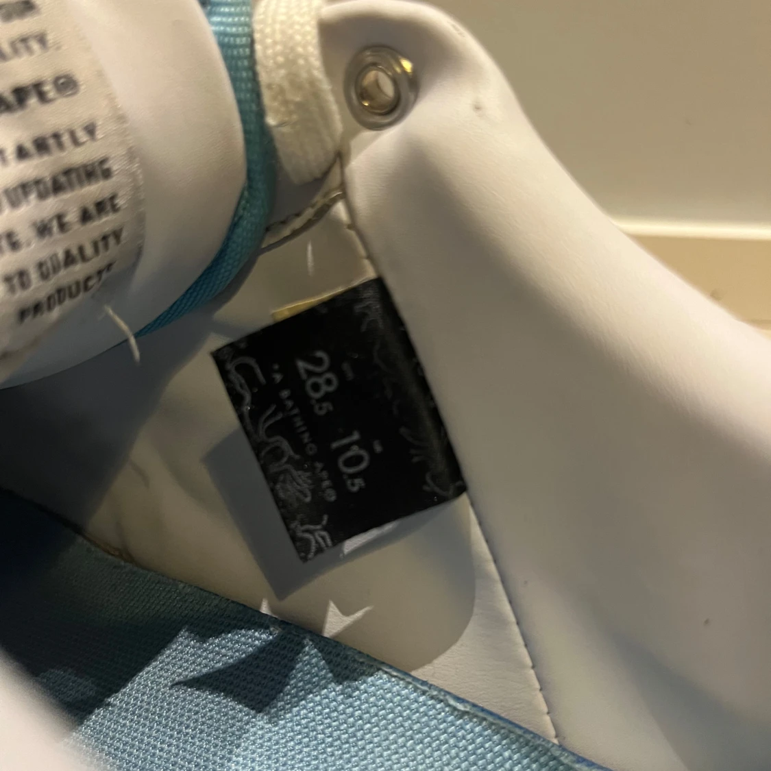 Blå och vita sneakers från Bape - 92