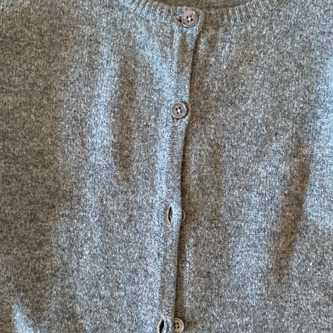 Grå stickad kofta  - 92