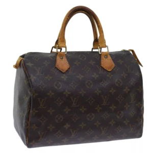 Louis Vuitton Speedy 30 - Louis Vuitton Speedy 30. Ett måste i väskkollektionen! Bra storlek för både vardagsbruk och resor. Perfekt att använda som skol-/arbetsväska. Speedy ger en touch av lyx och stil till varje outfit.