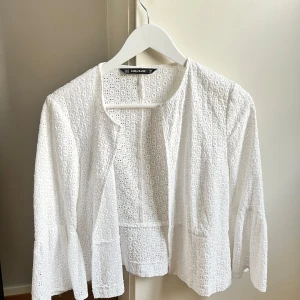 Spets kofta 😍 - Superfin vit spets kofta 💕