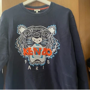 Kenzo tröja - Normal stor för storlek M