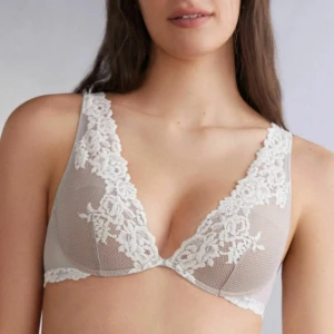 Intimissimi bh  - Köpt i Spanien, aldrig använt. GRATIS FRAKT PÅ MIN ANDRA ANNONS 