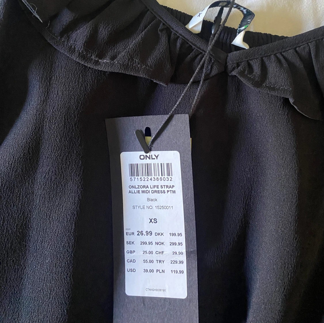 Klänning med volang - 91