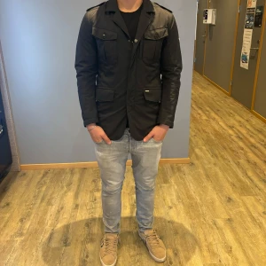 Snoot Fieldjacka - Snoot Fieldjacka | 9/10 skick | nypris ca 4000 | skriv om ni har bud elr funderingar, tar även byten