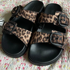 Sandaalit - Sandals from zara🐆🐆💕💕