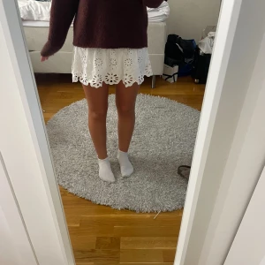 Söt kjol - Säljer min jättesöta kjol från zara! Storlek 152 men passar mig som vanligtvis bär xs/s